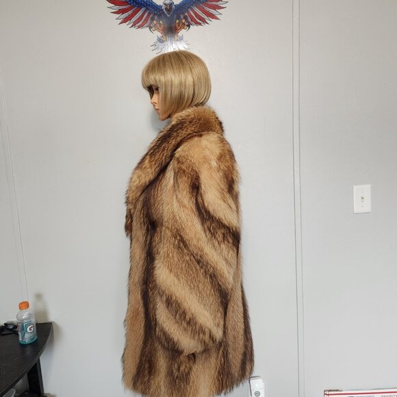 #560 Tanuki racoon fur coat - Picture 3 of 4